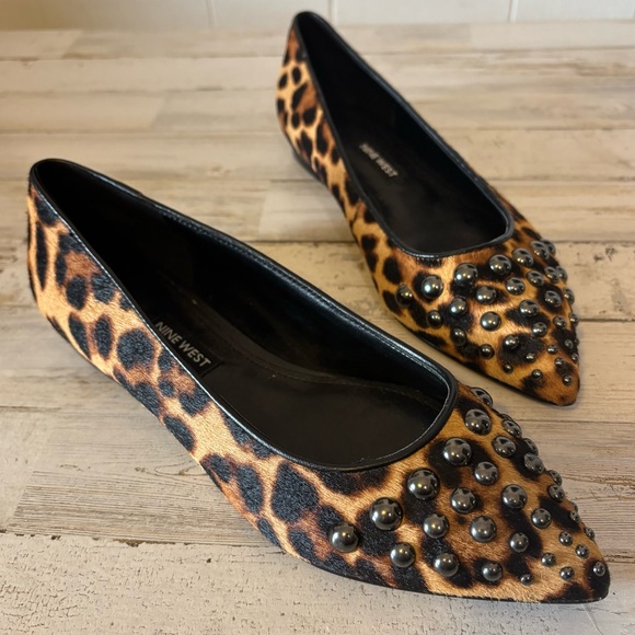 Nine West Calf Hair Leopard Print Flats Studded Nailhead Alt Pointed Toe Size 6* - Picture 1 of 12